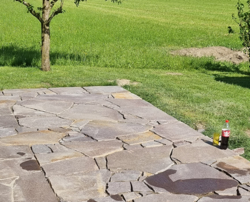 Naturstein im Außenbereich. Eine Terasse zum Wohlfühlen.